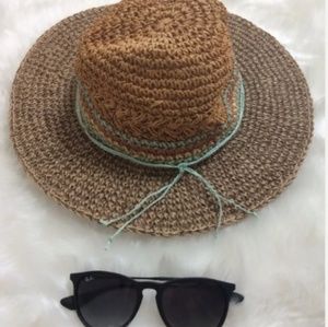 Zara Hat in one size